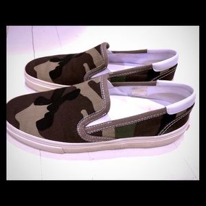 Saint Laurent camouflage sneakers size 6